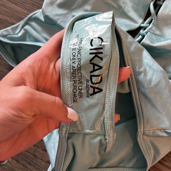 Swimming suit - Picture 2 of 4